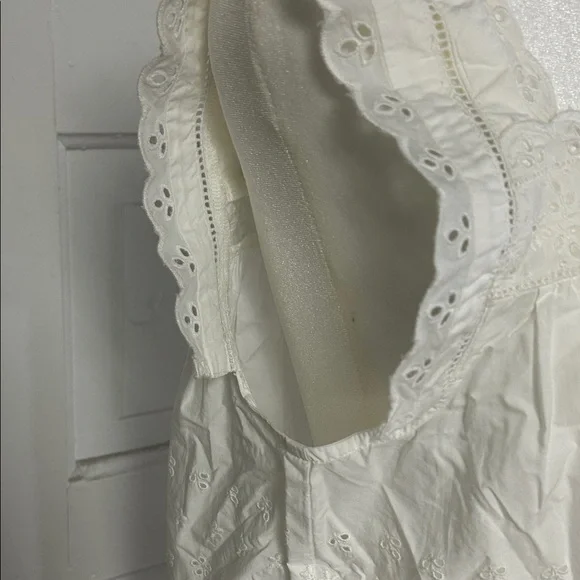 GAP White Eyelet Lace-Trim Tank Top - Picture 4 of 5